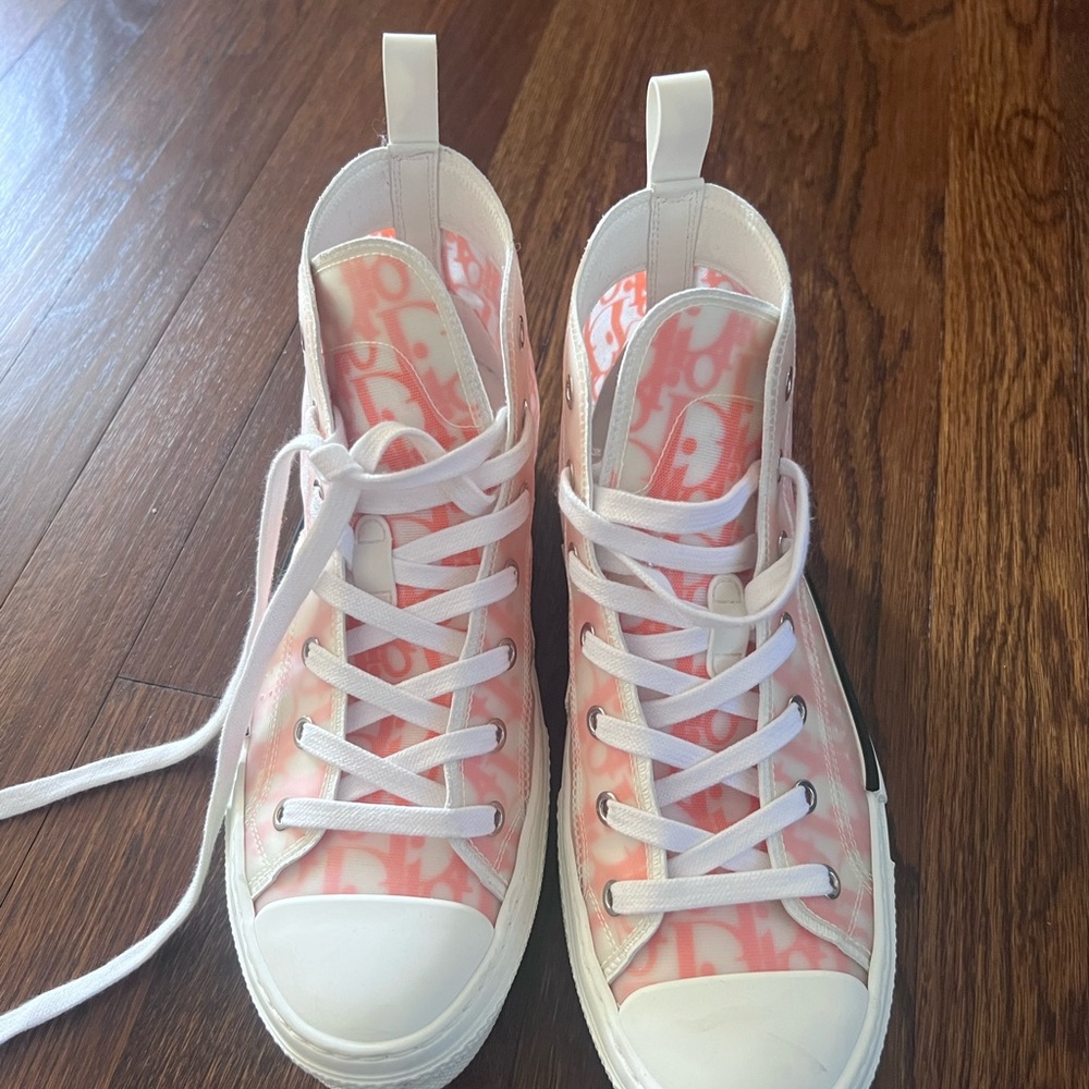 Dior B23 High
Orange Oblique Canvas